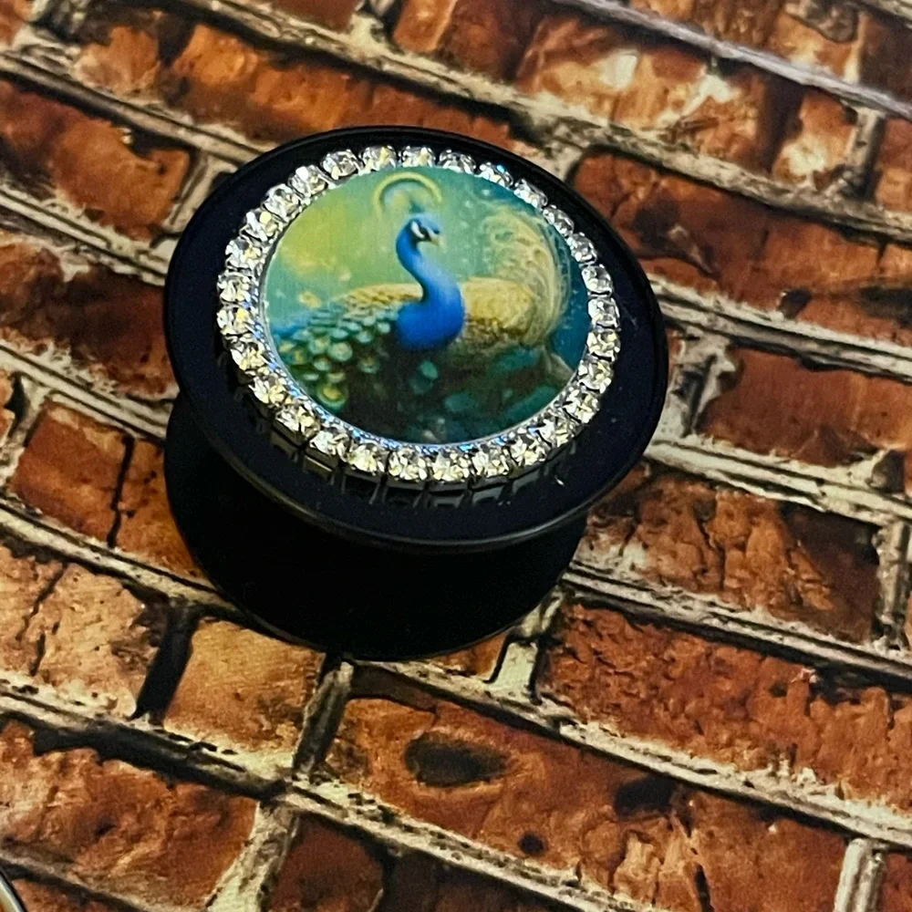 Peacock phone accessory